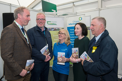Pictured at the National Ploughing Championships in Tullamore at the launch of the Citizens Information Board/Teagasc booklet on 'Supports for Farmers' are Barry Caslin, Teagasc, Damien O'Reilly, RTE, Cathy Gerrard, CIB, Grainne Griffin, CIB & Professor Gerry Boyle, Teagasc Director. Photo O'Gorman Photography.